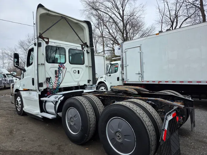 2019 FREIGHTLINER/MERCEDES NEW CASCADIA PX12664