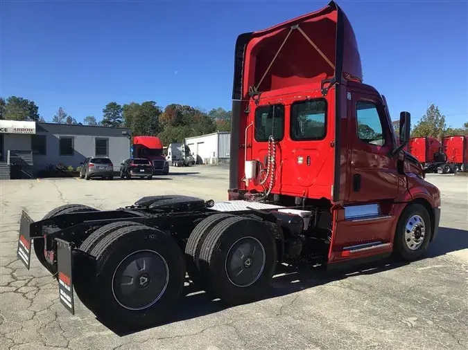 2021 FREIGHTLINER CA126