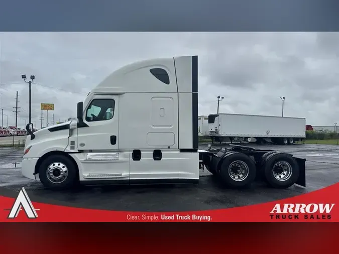 2021 FREIGHTLINER CA126
