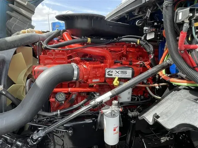 2020 INTERNATIONAL LT