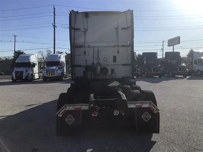 2021 INTERNATIONAL LT