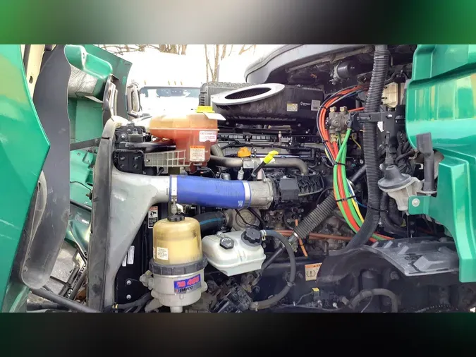 2020 Freightliner Cascadia 1262a0bef6d4fa95ac409fe3d2ab195dc9b