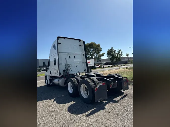 2019 FREIGHTLINER/MERCEDES CASCADIA 125