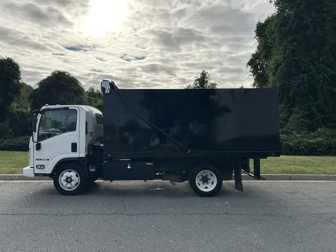 2022 Isuzu NPR-HD