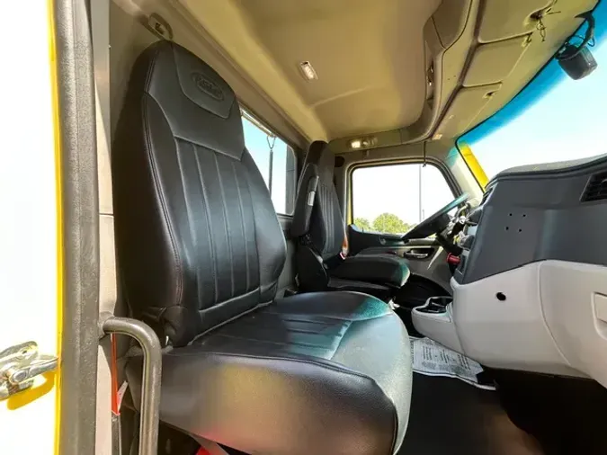 2023 PETERBILT 579