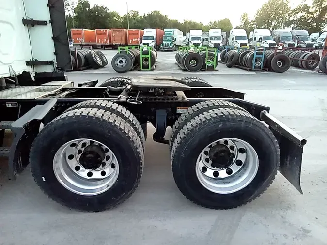 2021 Freightliner Cascadia 126