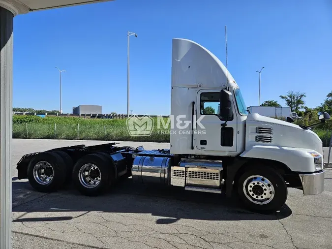 2019 MACK AN64T