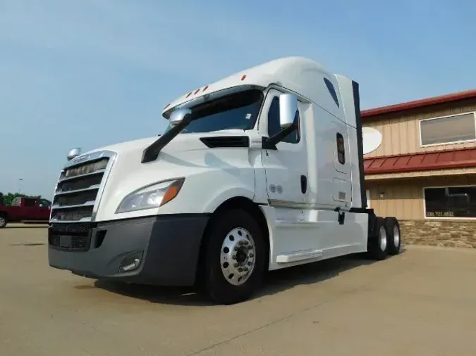 2020 Freightliner New Cascadia 126