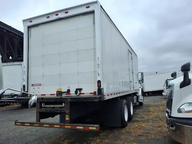2020 FREIGHTLINER M2 106