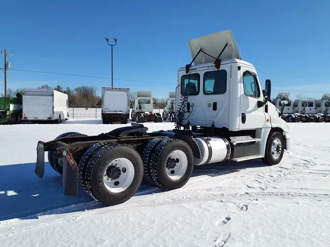 2016 FREIGHTLINER/MERCEDES CASCADIA 125