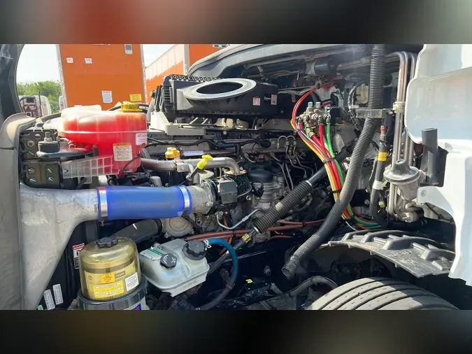 2020 Freightliner Cascadia 126