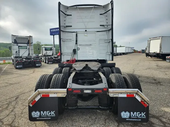 2023 VOLVO VNL64T760