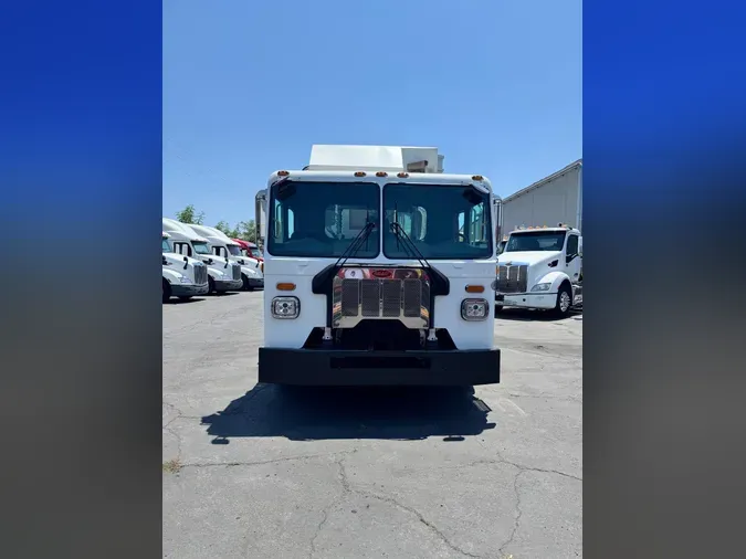 2022 Peterbilt 520