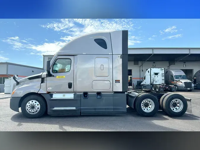 2023 Freightliner Cascadia