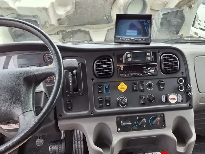 2019 FREIGHTLINER/MERCEDES M2 106