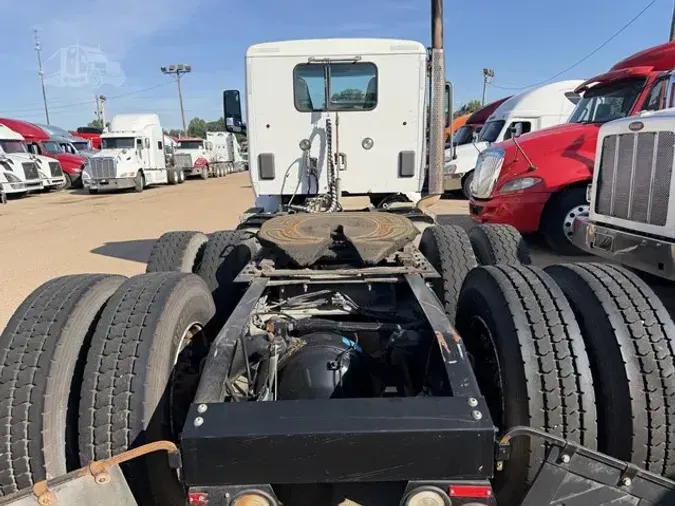 2015 PETERBILT 579