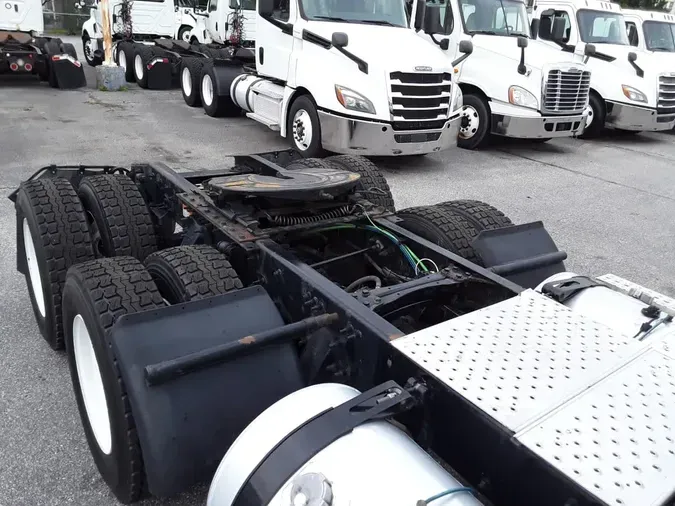 2020 FREIGHTLINER/MERCEDES NEW CASCADIA PX12664