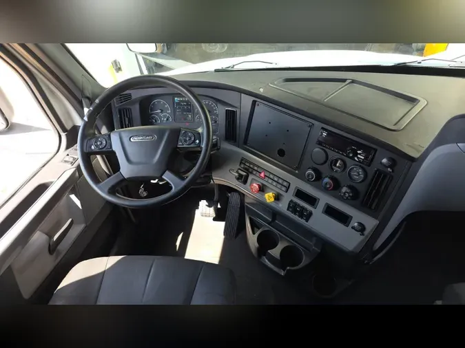 2019 Freightliner Cascadia 126