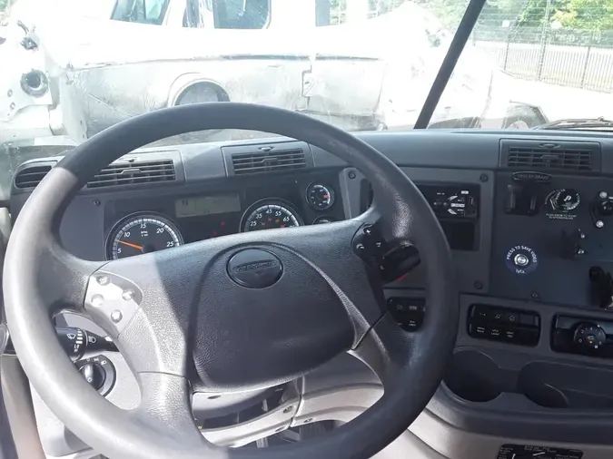 2018 FREIGHTLINER CASCADIA 113