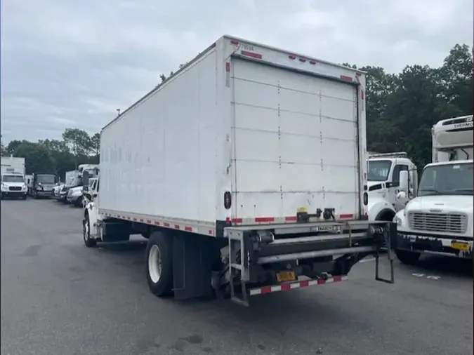 2018 FREIGHTLINER M2 106