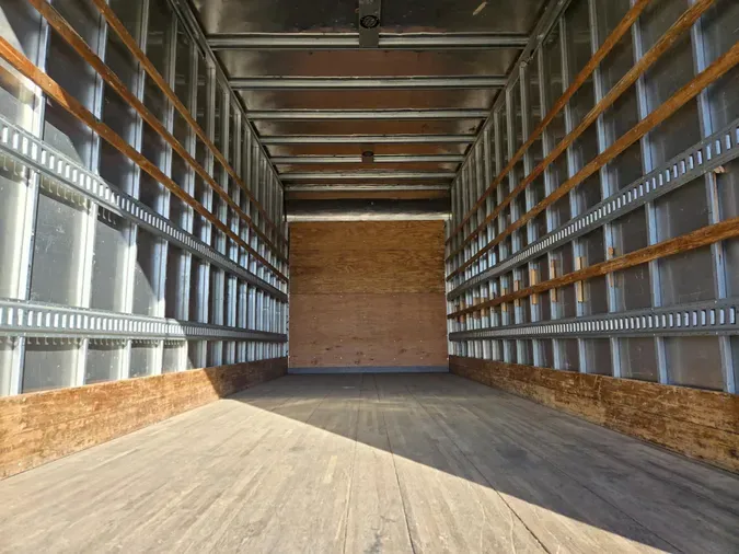2018 Freightliner Business Class M2 106