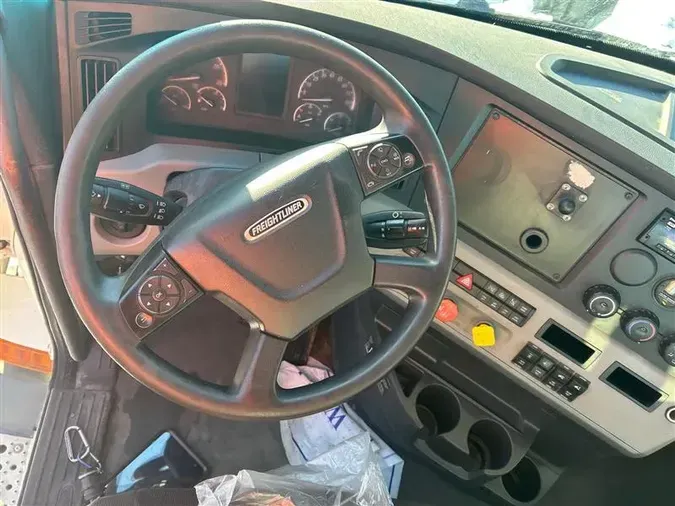 2021 FREIGHTLINER CA1262a3dda256601f95b2a37e1a02f65f3d2