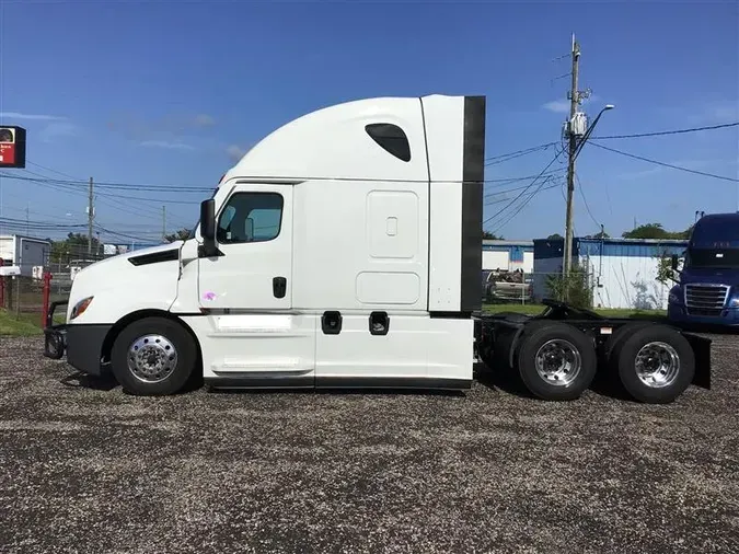 2021 FREIGHTLINER CA126