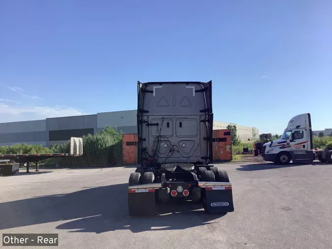 2023 Freightliner Cascadia 126
