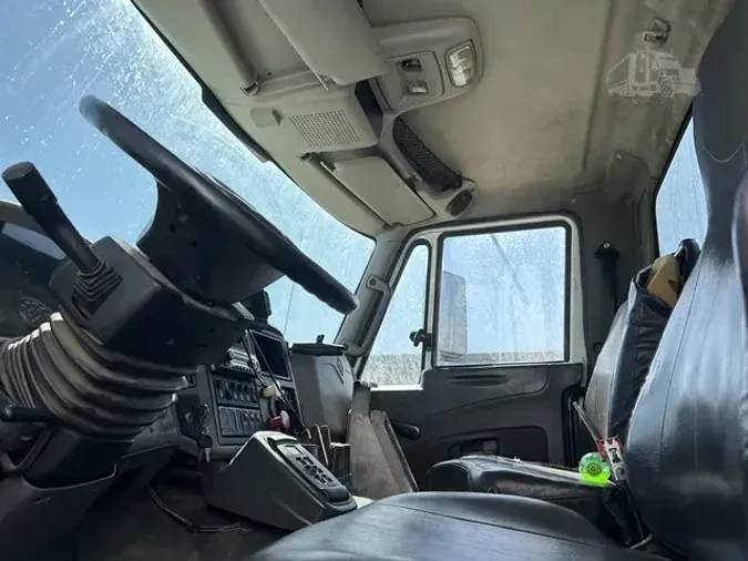 2012 INTERNATIONAL WORKSTAR 7600