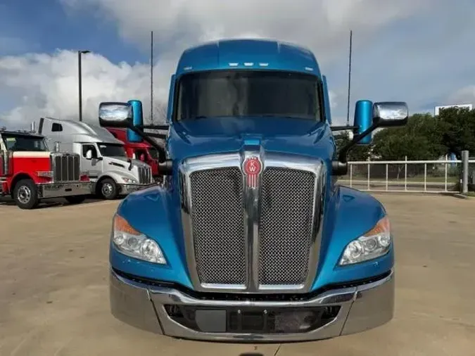 2023 Kenworth T680