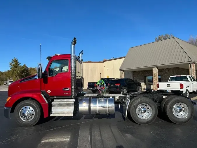 2025 Kenworth T680