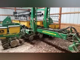 2005 John Deere 1770