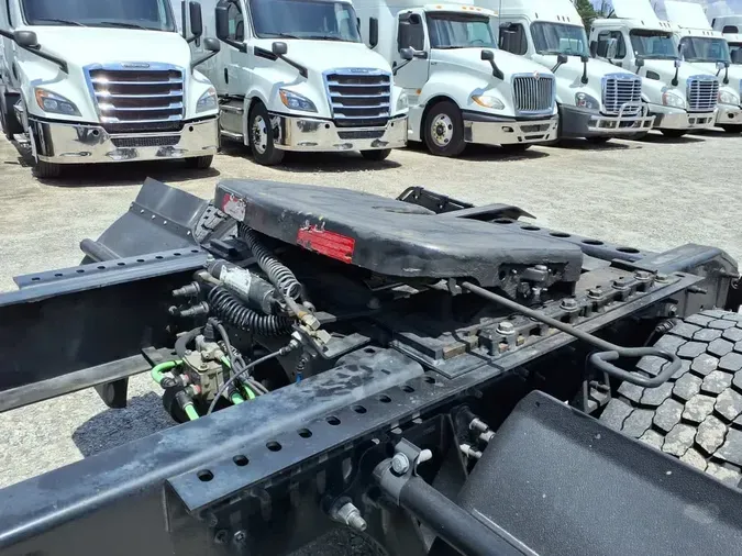 2020 NAVISTAR INTERNATIONAL RH613 DAYCAB S/A