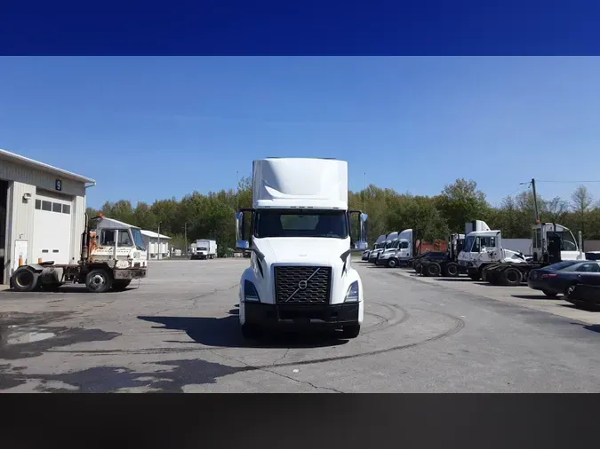 2020 Volvo VNL300