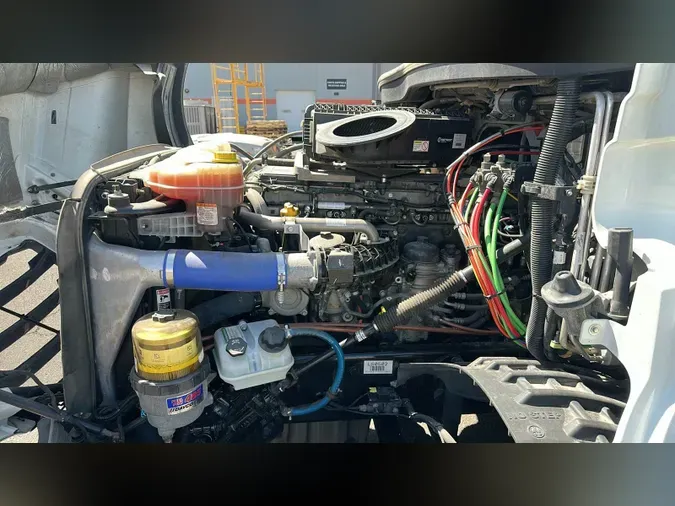 2020 Freightliner Cascadia 126