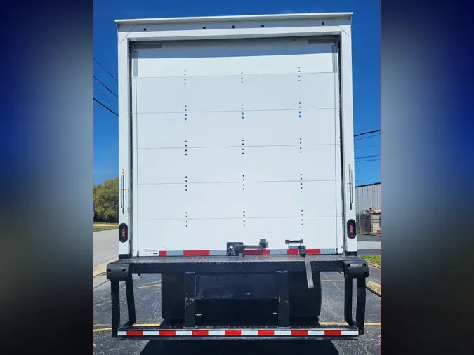 2021 FREIGHTLINER/MERCEDES M2 106