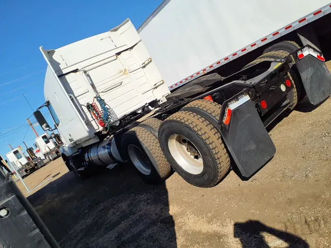 2017 VOLVO VNL64TRACTOR