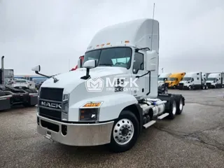 2022 MACK AN64T
