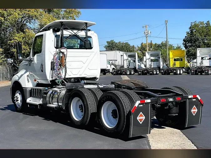 2022 INT LT625 6x4