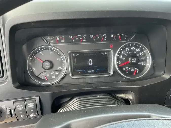 2019 NAVISTAR INTERNATIONAL LT625 SLPR CAB
