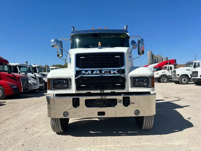 2025 MACK PI84T