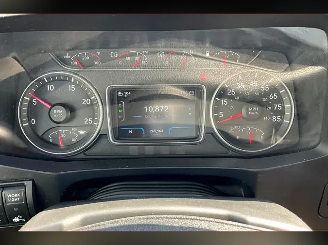 2022 INT LT625 6x4