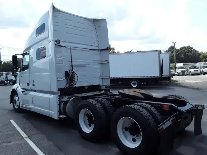 2019 VOLVO VNL64T-760