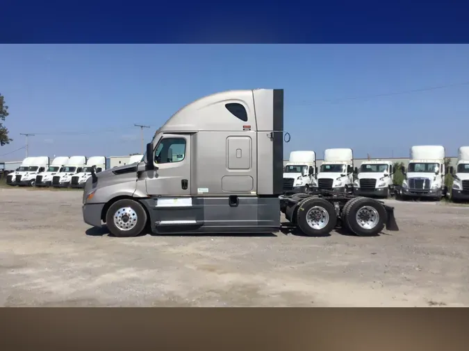 2022 Freightliner Cascadia 1262a5f844045218530eefe3628b87a55e9
