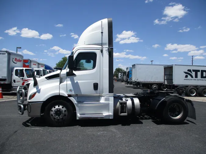 2020 FREIGHTLINER/MERCEDES NEW CASCADIA 116