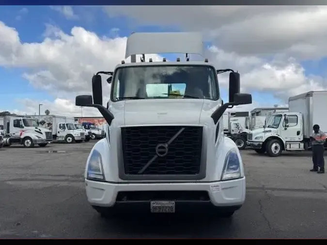 2019 VOLVO VNR42T 300