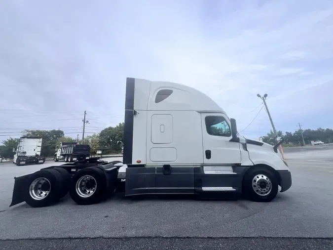 2020 Freightliner Cascadia