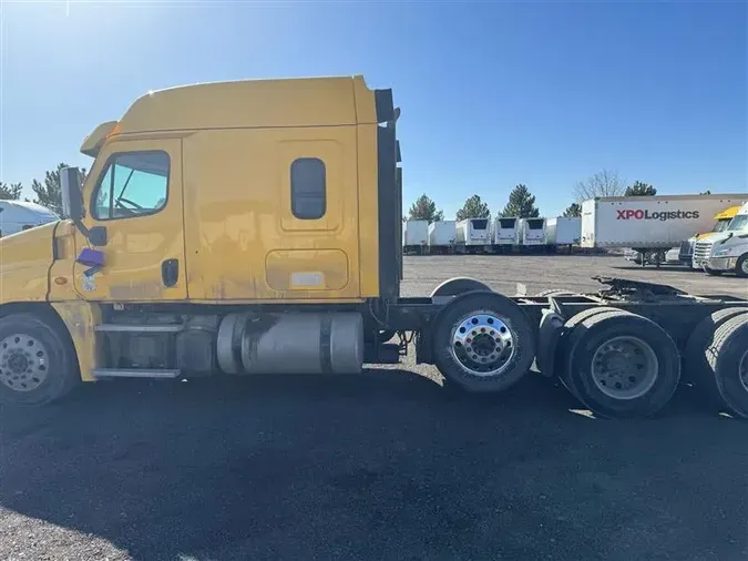 2017 FREIGHTLINER/MERCEDES CASCADIA 125