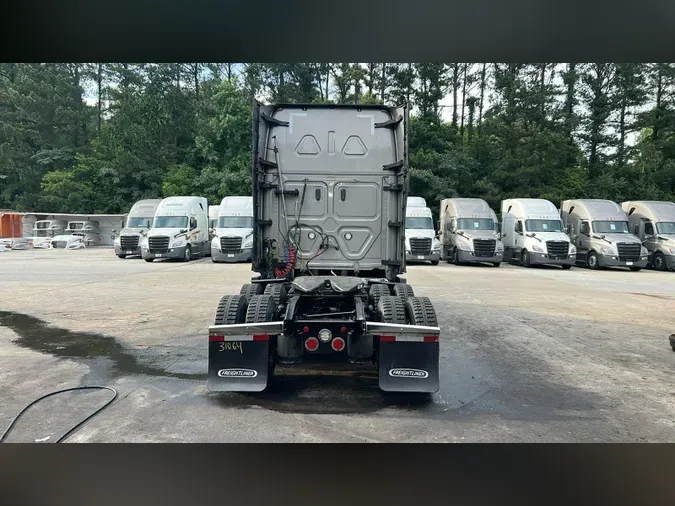 2024 Freightliner Cascadia