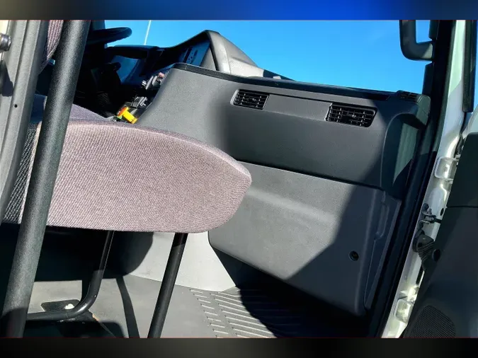 2020 INT LT625 6x42a6fb899fe2497af2061f844b87dd985